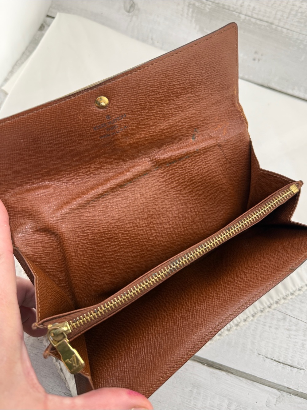 AUTHENTIC Louis Vuitton Monogram Sarah.